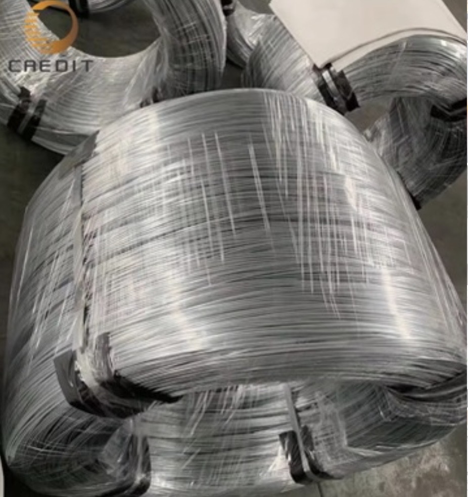 655bcdae-7693-4ee5-9f55-243706cbe663_cinkuoto plieninio laido ritės su plastikiniu apvijos dangalu pagamintas gaminys.jpg